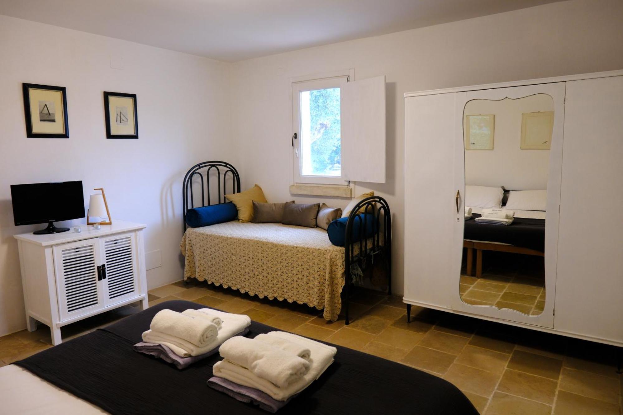Terra Sessana Ville E Trullo Con Piscina Privata 奥斯图尼 外观 照片