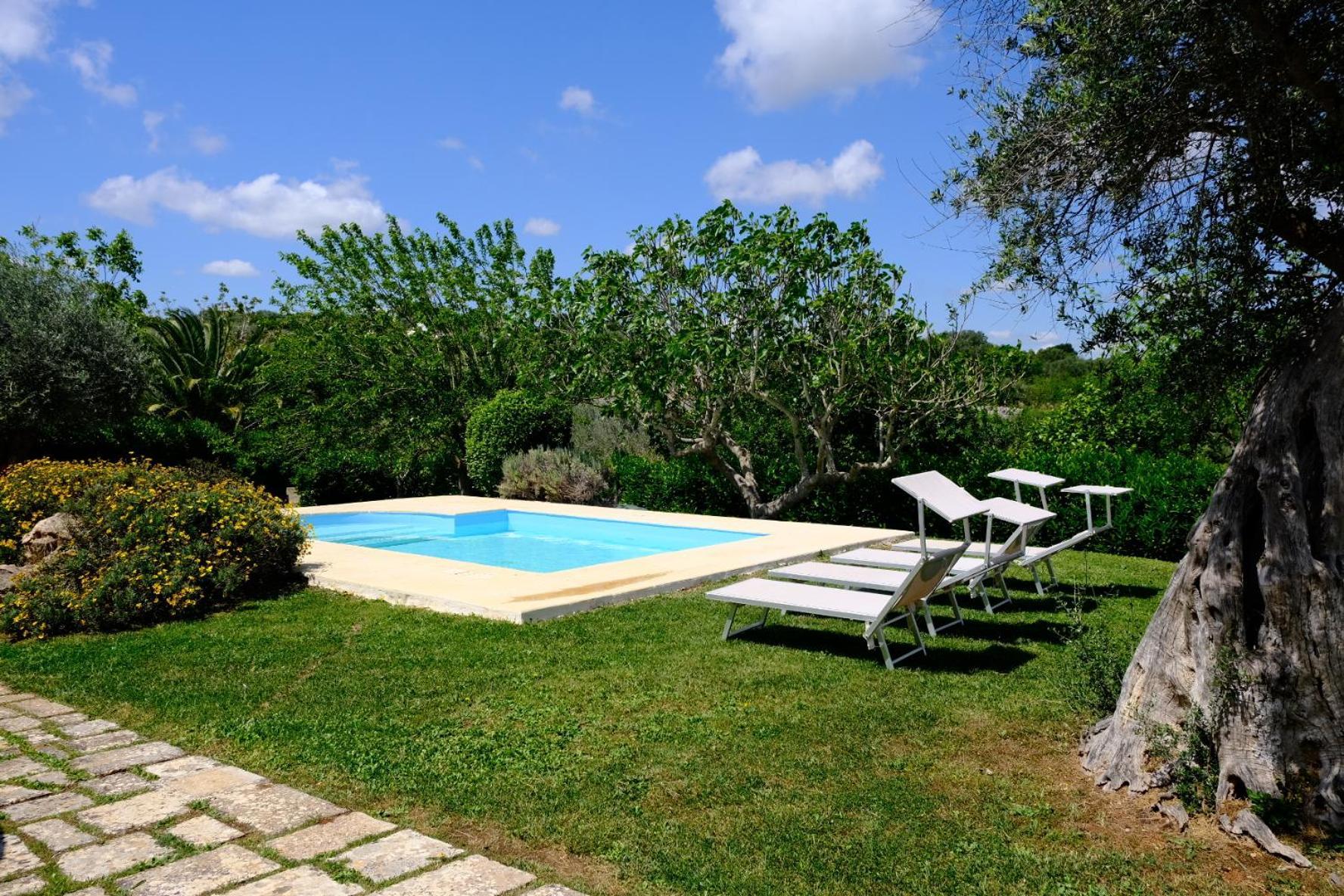 Terra Sessana Ville E Trullo Con Piscina Privata 奥斯图尼 外观 照片